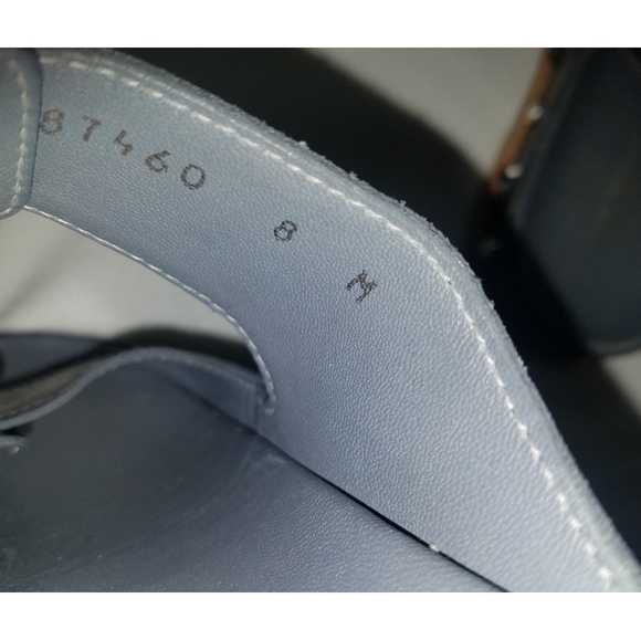 Stuart Weitzman Sandbar Leather Sandals - Picture 13 of 15